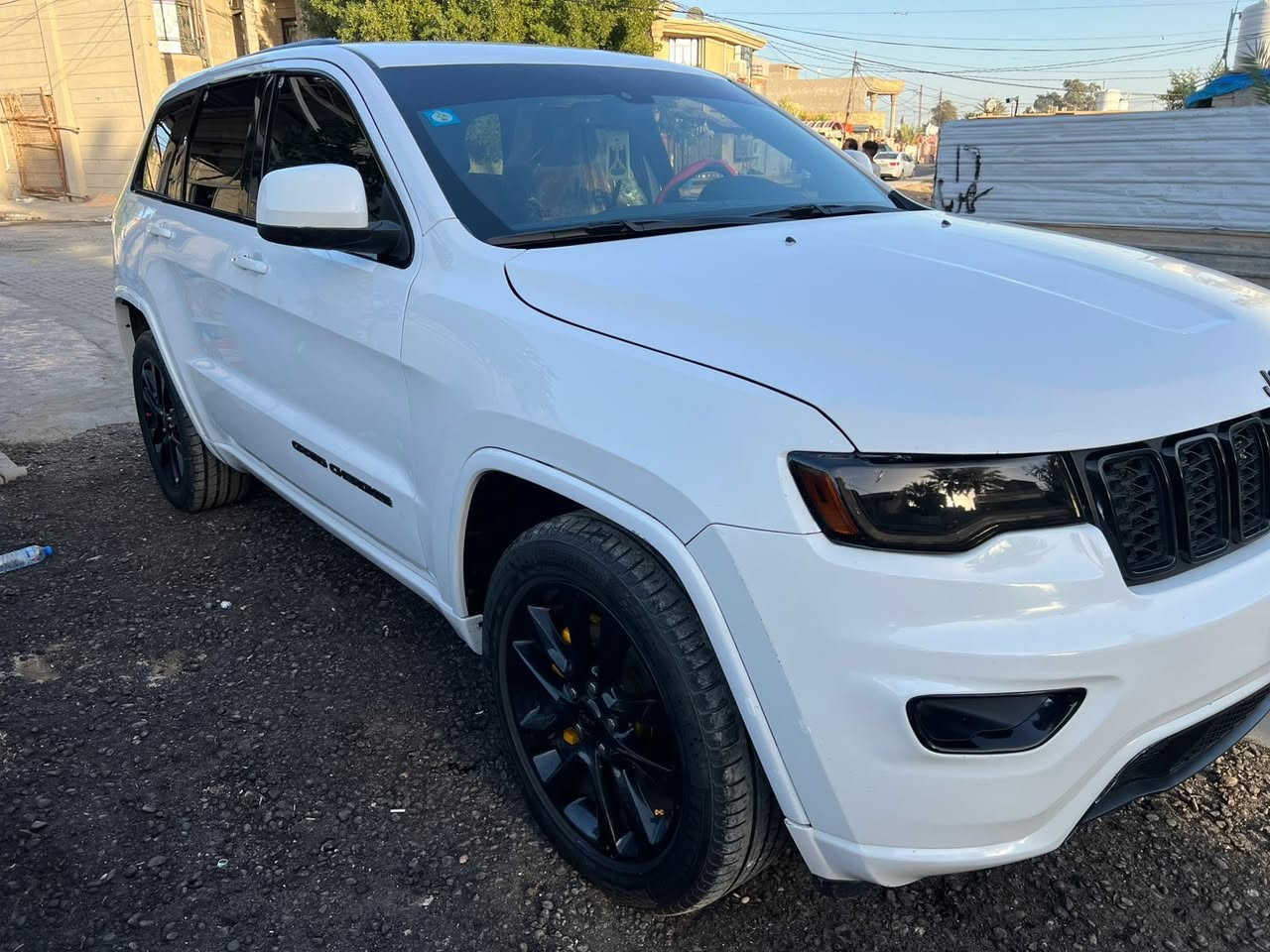 السلام عليكم جيب 2018 امريكي حادثه جاملغ او بنيد فقط بلاك توب بيع مستعجل ٢١٥ قفل الرقم ***********
