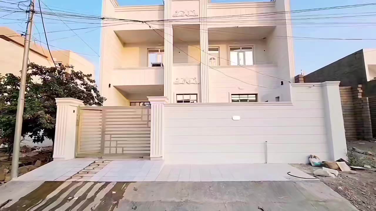 #بيت200مترطابقين للبيع 
يعتبر سعرة مناسب بالنسبه لأسعار السوق
منطقةمرغوبة قريبة من المدارس 
والاسواق ومركز المدينة 
#تكريت٠الديوم٠المربع٠الثاثي 
قرب مدرسة البنات الجديدة
 والمستوصف والبانزينخانه الجديدة
 #5غرف نوم
 إستقبال مطبخ حار وبارد 
...صالتين #4مجاميع صحية 
الغربي تعليك تسكا تركي الطرادات الصحية تسكا تركي دفن المغاسل تعليك
 #كهرباء ثري ثقيل وخفيف
  2  #تانكي ماء كل تانكي #2000 لتر 
2#كيزر...كل طابق كيزر
 كيزر الطابق الأرضي يعمل على الغاز والكهرباء
  مكان غسالة صحون في المطبخ
 كل طابق مكان غسالة ملابس
 محجل المنيوم مربع نوعية حديثة
 دبل دنكة الباية لحماية الأطفال 
سيراميك جدران سوبر
ارضية بولسرين 80x80
 الشراي وجاد بالشراء يجي يشوف 
البيت وتفاصيلة ومكانه
 وبعدين نتفاهم على السعر النهائي 
للجادين بالشراء الاتصال على
***********
***********
