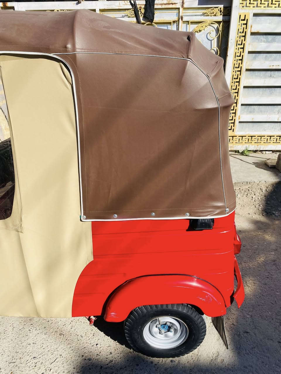 سلام عليكم تكتك البيع موديل 18 مابيه اي نقص كاملهالسعر 4800 رقمي***********
