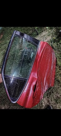 غراض باب كامري 2023 SE اصلي كاملة مع بطانة لون بيجي و أسود باب خلفي جه...