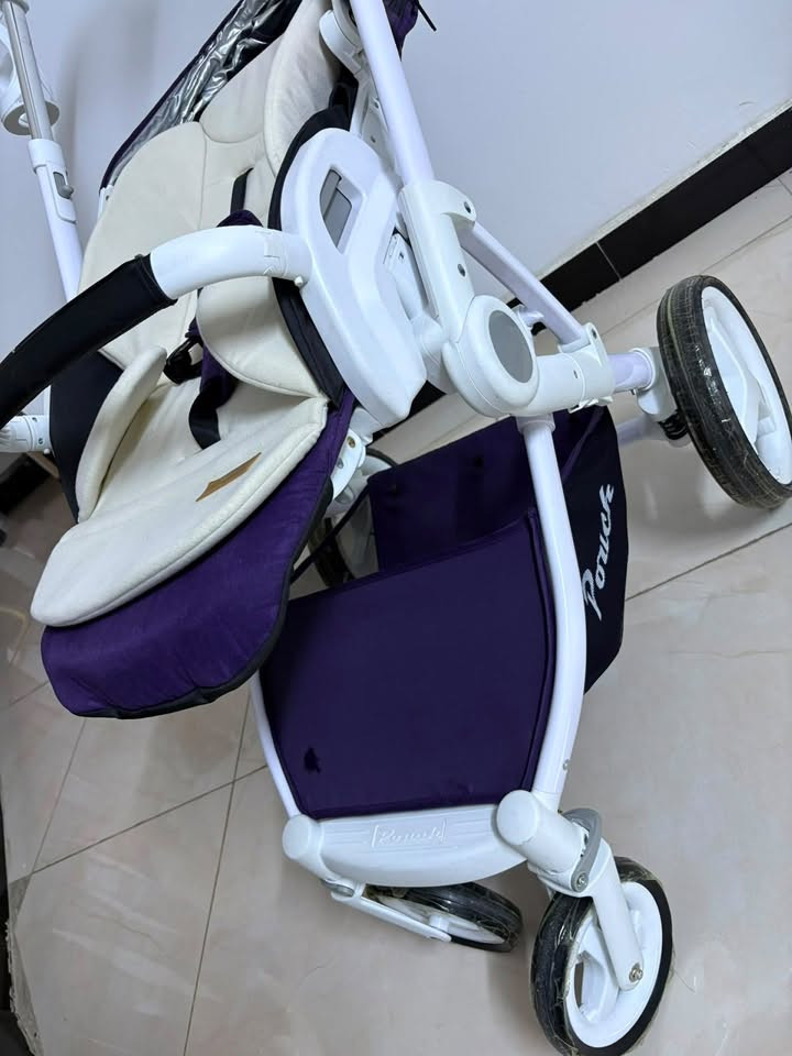 عربانة منام زائد جلوس  الكرسي يتفصخ يصير كرسي سيارة ماركة Pouch العالمية كلش قوية خذتها ب250 مامستخدمة ولا يوم  
اريدها قفلها 160 الف 
للاستفسار واتساب ***********
