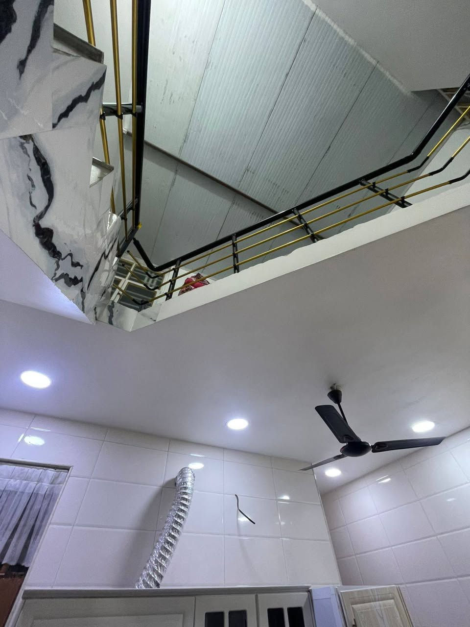 دار للبيع مساحة ٨٠ متر واجهة ٥ متر
طابق واحد صالة مطبخ غرفة نوم خدمات صحية ٢ مع بيتونة
زراعي سند ٢٥ - حق التصرف
خدمات كاملة تبليط ماء مجاري كهرباء
الموقع شارع قاعه الطالب 
للأستفسار اتصل او واتساب 
***********
