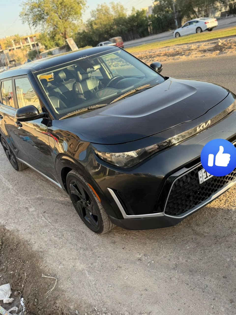 سلام عليكم 
سيارة مطروحة للبيع
كيا صول 2023
مواصفات GT-Line جي تي لاين فول كاميرا دوارة رادار حساسات هيتر ستيرن فتحة تحكمات 
رقم بغداد تحويل مباشر ، مهزوزة هزة جديدة 2026 
صور الحادث موجودة في المنشور و كذلك رقم الشاصي تكدر تبحث عن صور الحادث 
السيارة جاهزة مجهزة خالية من اي نقص 
مكان السيارة بغداد البلديات 
السعر 12،500$ (125 ورقة) وبيها مجال للشراي 
للإستفسار الاتصال على الرقم 
*********** متواجد واتساب ، او مراسلة الصفحة

