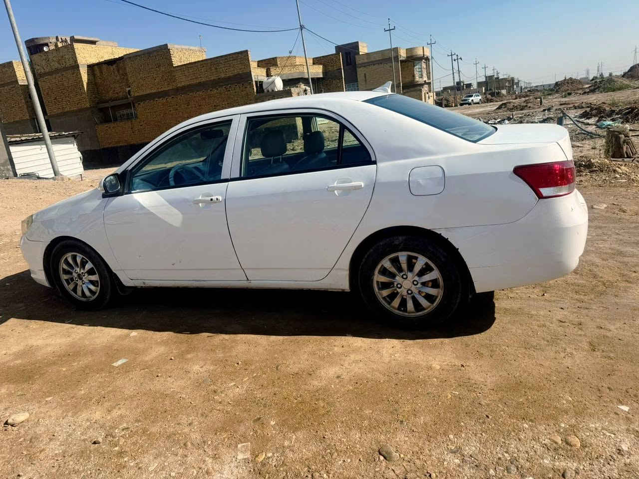 السلام عليكم 
بي وايدي للبيع موديل 13 جي ثري
رقم واسط 
كير ومحرك خير من الله تبريد شغال 
السياره بل كوت مركز مدينة 
اتصال عل رقم (***********)         ( مكلف بل الانشر) اتصل
