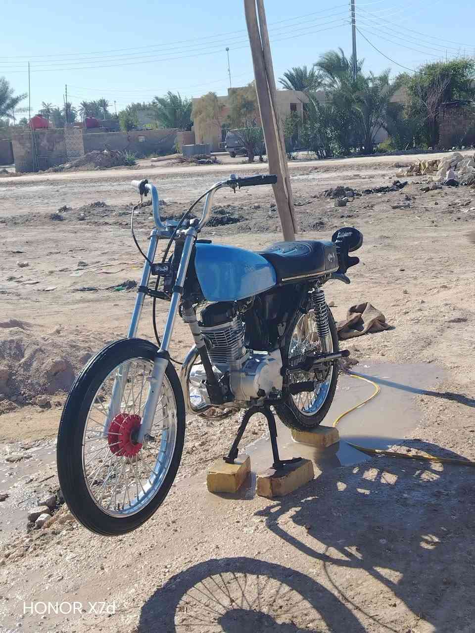 سلام عليكم دراجه البيع وراق شاصي نامه 17 ولتعميره 25 مبدل بيهة ولفات باقي التفاصيل ولسعر خاص ***********
