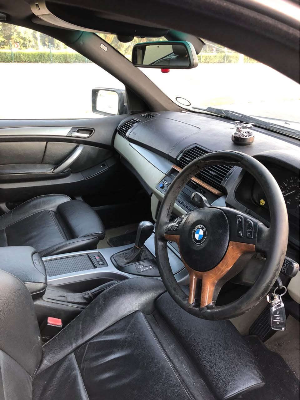 بەناوی خوای گەورە      

بۆ فرۆشتن و گۆرینۆ   لەسەر دل گرتن  

 Bmw x5 e53  مۆدێل  ٢٠٠٥  مەکینە لوک و گیر بەشەرت   ٣٠ دەبل دیجیتال  شەش بستۆن     گێڕ zf دەبڵ گێڕ  
 فول بەس سلاید نیە   کوشن جلد و سیاحی  وکارەبا و خەزن 
  دەعم و لیدراوی نیە    تەبرید سارد ❄️و گەرم  🔥 لەسەر  سویچ    
  بەنزین زۆر کەمە خوات 
مەنەفیست عەسڵی   
بیلاد  ٨ جام ڕەش 
سەیارەی مالە  کامل جایزە      
 لە سلیمانیم  مشتەری نیت     لە کاتی خۆت و ئیمەش مەگرە   *********** السليمانية, العراق
