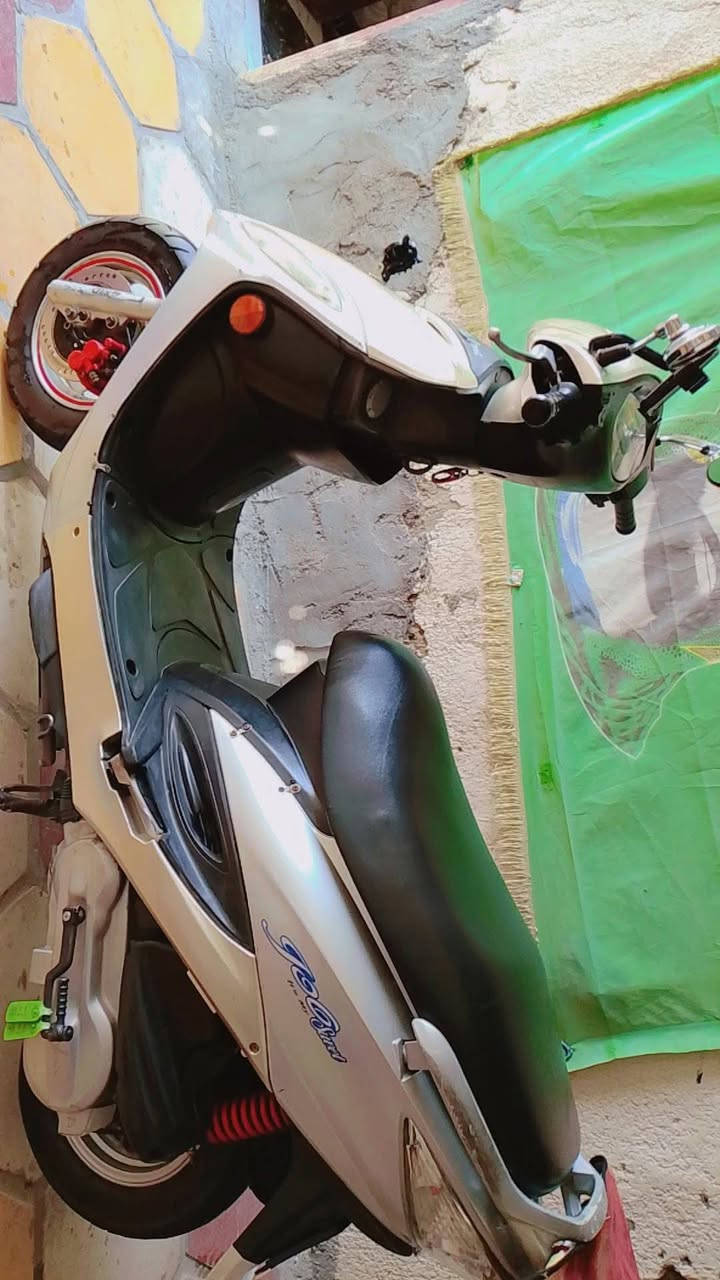 سلام عليكم/دراجه جي فور للبيع مفتوحه مره واحده دراجه تأخذ مكينه ناعمه الا تبخير واله تنقيص شرط شلعه ومعدل دراجه جاهزه من طول الا طول كله شغال كهربائيات من طول الا طول شغاله دراجه بيهه وصل حاويه تخم تاير توني شاد دراجه نكره سلف صباح تجفيت اصلي شرط سعر دراجه600وبيها مجال لشراي عنواني ناصريه مركز تفاصيل بعد أكثر على رقم ***********
