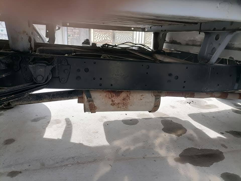 ​📣 للبيع: كازيل روسي (حمل) - دبل شاصي وشغالة توب
السيارة نظيفة وجاهزة للشغل، ومواصفاتها كالتالي:

​المحرك: بنكو 3000 (كاز Diesel) - محرك جديد وبقوة ممتازة.

​الشاصي: دبل شاصي (قوة ومتانة للأحمال الثقيلة).

​الوقود: حصة كاز يومية ثابتة (40 لتر).

​الإطارات: نسبة النظافة 75% (حالة جيدة جداً).

​📄 الموقف القانوني (صافية 100%):

​التحويل: تحويل مباشر وبدون أي تأخير.

​السنوية: نافذة (تنتهي نهاية هذه السنة).

​الغرامات والضريبة: السيارة ما عليها أي غرامة ولا ضريبة (براءة ذمة كاملة).

​🔧 ملاحظة الأمانة:

​السيارة شغالة وما بيها أي نقص ميكانيكي عدا "الجعمقة" (تحتاج تجفيت أو تبديل حسب رغبة المشتري)، وتم مراعاة هذا الشيء بالسعر.

​📍 المكان: [بغداد الحسينيه الراشديه]

💰 السعر: [35] وبيه مجال للشراي

📞 للتواصل: [***********]
