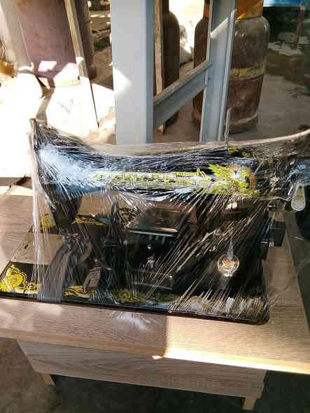 معرض وورشة مروان ولبيب عربو لبيع وشراء وتصليح مكائن الخياطة الصناعية والمنزلية ويوجد توصيل لجميع مناطق الموصل مجانآ هاتف_***********
