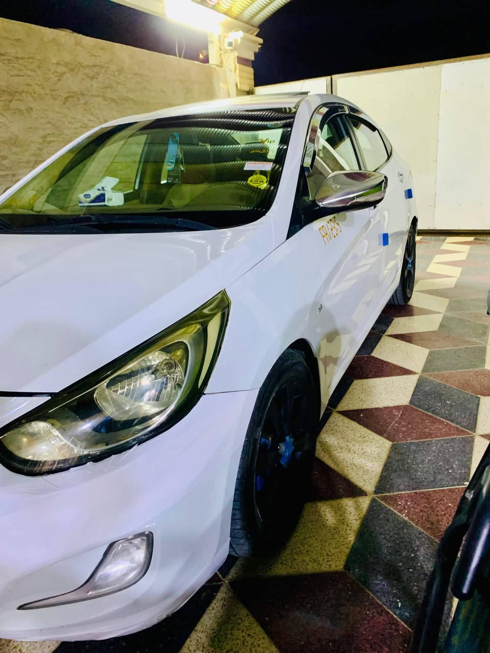 السلام عليكم سياره اكسنت وارد خليجي موديل 2012 محرك 1600 سياره جاهزه من كل شيء محرك كير صدر مضبوط تبريد ثلج مابيها نقص سعرها 98 ورقه وبيها مجال بسيط السونار مرفق بيها للاتصال *********** الرمادي شارع 40 قرب فلكه العلم
