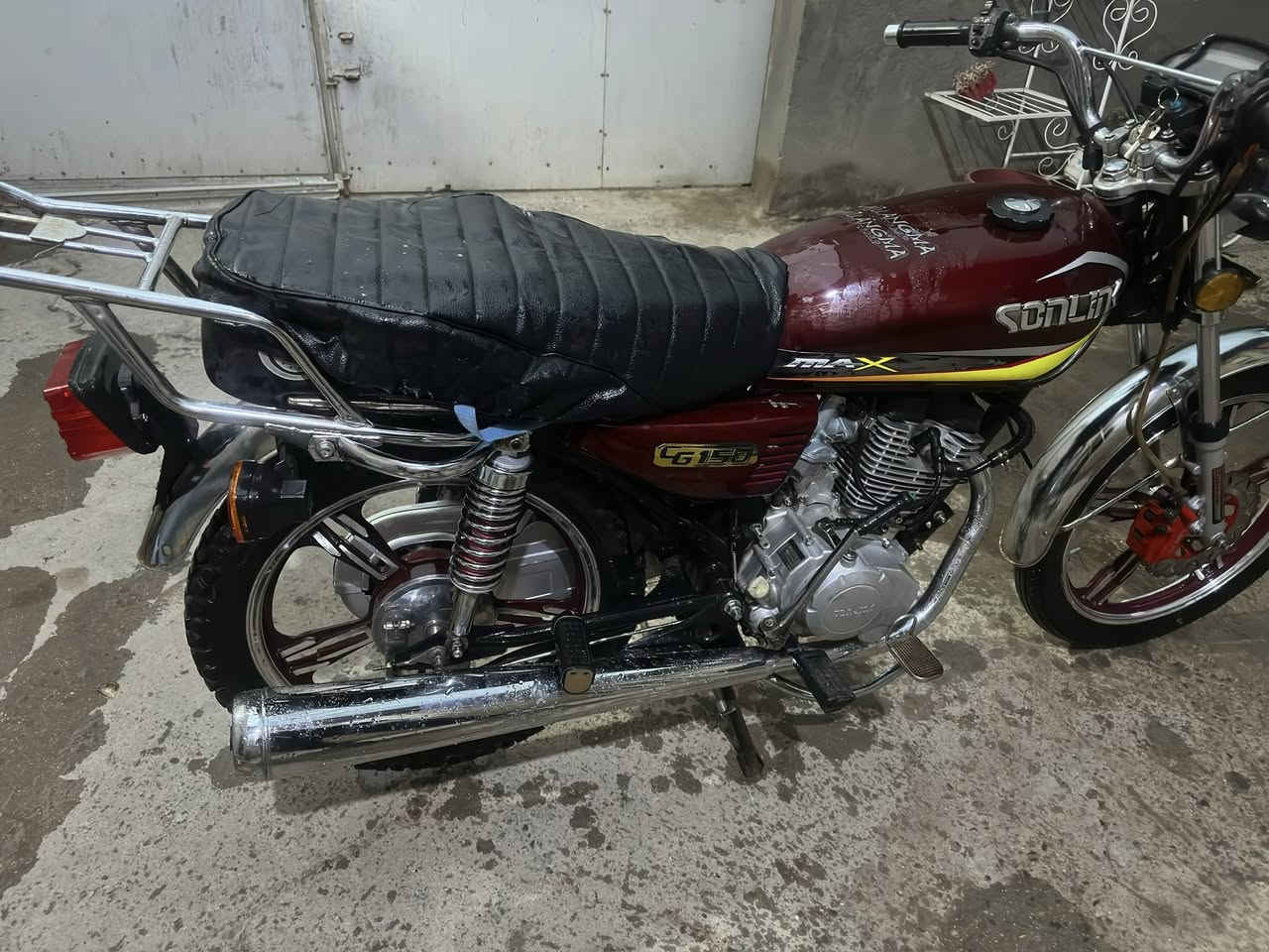 سيفان 5 گير  24 اوراق 5 سعر 550 بيه مجال بسيط  نقصه 

فقط / طوافه و عرموطه كيلو متر و الدشبول 

مكانه بابل المسيب 
***********
