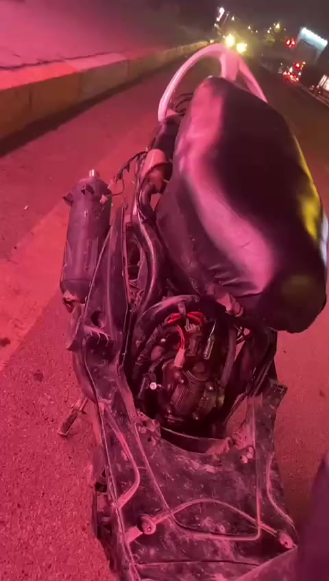 سلام عليكم ماكس عدله للبيع مكينته تخبل ولدراجه خير من الله كلشي مابيه عنواني بغداد الحبيبية بل شقق رقمي *********** بي بس واتساب
