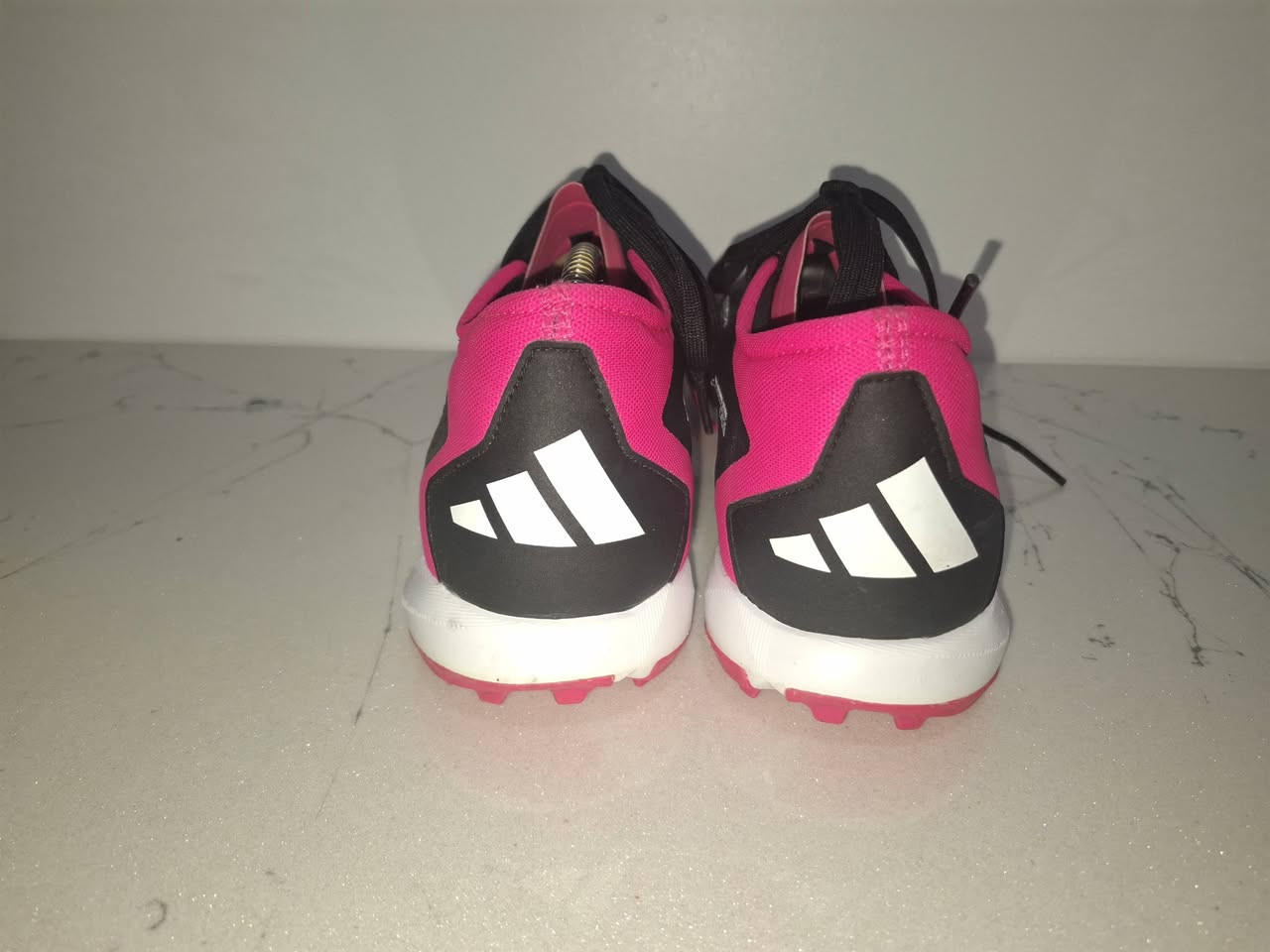 اديداس بريداتور  اصدار حديث نظافة 100% قياس 43 وثلث طول القدم 27.5 سم يوجد توصيل لجميع المحافظات لمعرفة السعر التواصل على الخاص


**إذا كنت صاحب هذا الإعلان وتريد حذفه لأي سبب، رجاءا أرسل رسالة إلى الدعم الفني**