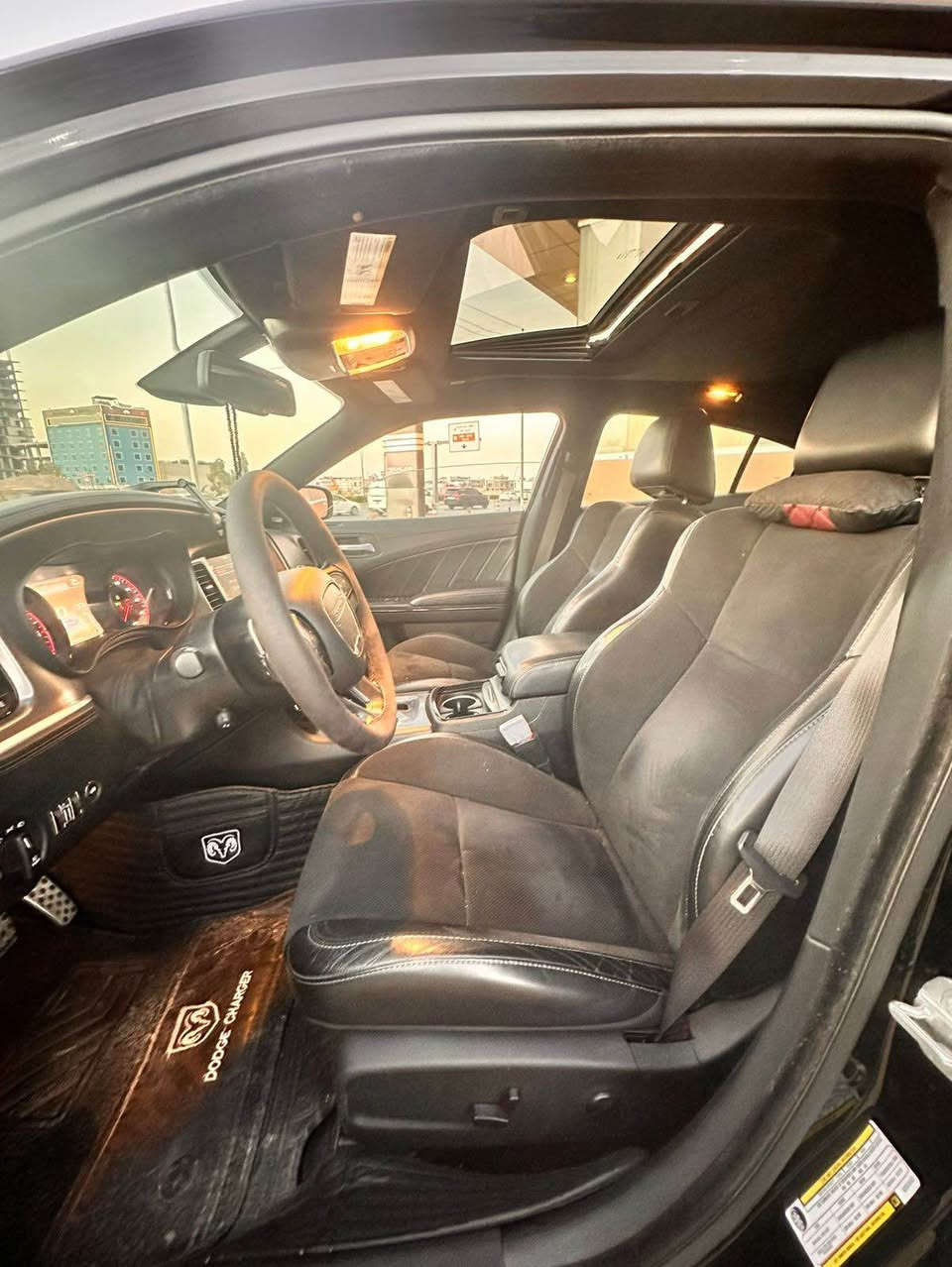 للبيع - سياره كلش نظيفه ومداريها جارجر جيتي (GT)  بلاص 2020🇺🇸 - 110,000km

*********** - *********** 
فقط واتس اب

GT - SUPER TRACK PAK نسخة 
‎السياره قوه حصانية اكبر من باقي الفئات ال 6 سلندر

السياره موقعها بأربيل 

‎ضررها
‎جاملغ سايق شويه تعديل جاملغ خلفي شبر صبغ صار يمي 

 
‎بدون ايرباك بدون دواخل بدون لغد بشرط 

‎محرك 3600 (V6) تنفس طبيعي  

‎اي مصرف متحتاج 

‎المواصفات :🇺🇸
‎⛓️* نسخة  GT pluse - SUPER TRACK PAK.

‎فتحه سقف سلات ..
‎* نقطة عمياء .
‎* دشبول جلد . 
‎*بصمة تشغيل مع بصمة ابواب  
‎تشغيل عن بعد * 
‎* كشافات الضباب زنون . 
‎* حساسات خلفية.
‎* شاشه كبيرة مع نظام ملاحة نفكيشن GPS .
‎* الشاشة مع اوپشنات SRT . 
‎* سستم صوت الپاين .
‎* ويل قياس 20 انج . 
‎* مقاعد حضن نصف جلد وقماش . 
‎* مقاعد أمامية كهربائية عدد 2 . 
‎* ذاكرة لحفظ وضعيات الجلوس (ميموري) . 
‎* تشغيل عن بعد . 
‎* ستيرن كهربائي . 
‎* تدفئة ستيرن . 
‎* محدد سرعة . 
‎* تلفون بلوتوث . 
‎* كاميرا خلفية .
‎* مرايا متحسسة للاضاءة العالية .
‎* كير شفتر بالستيرن . 

***********

سياره سعرها 260$ وبالمعامله نوصل سعر نهائي أربيل, العراق
