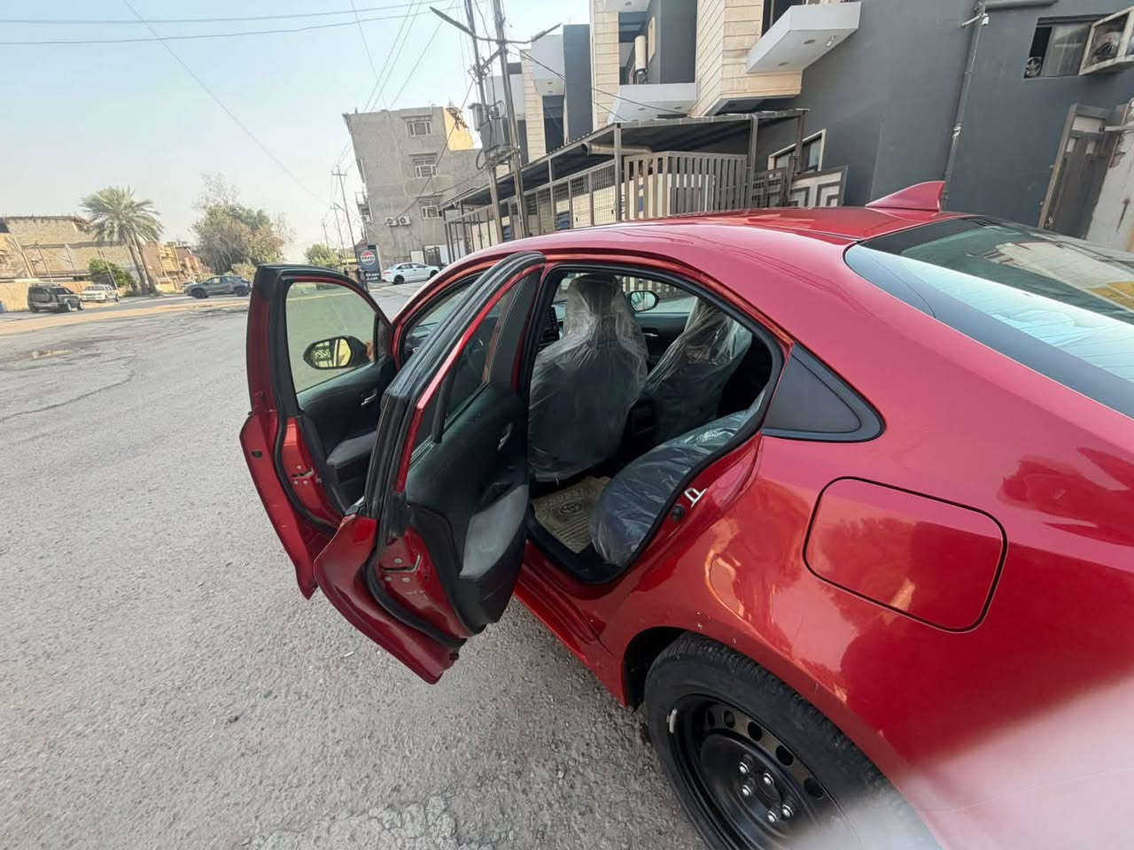 كورلا موديل2021
مكينه 1800
ماشيه 42 ميل 
موصفات le
حادث بابتين مبدله نفس اللون جه السايق 
السعر 143 وبيها مجال 
***********
