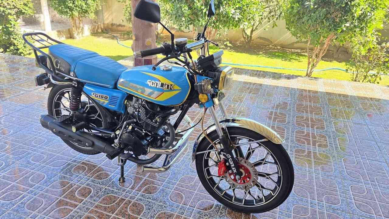 السلام وعليكم دراجه للبيع سيفان موديل 24  درجه كلش نضيفه ما بيه أي نقص رايده 725 وبيه مجال  مكاني ديالى شهربان الرقم ***********
