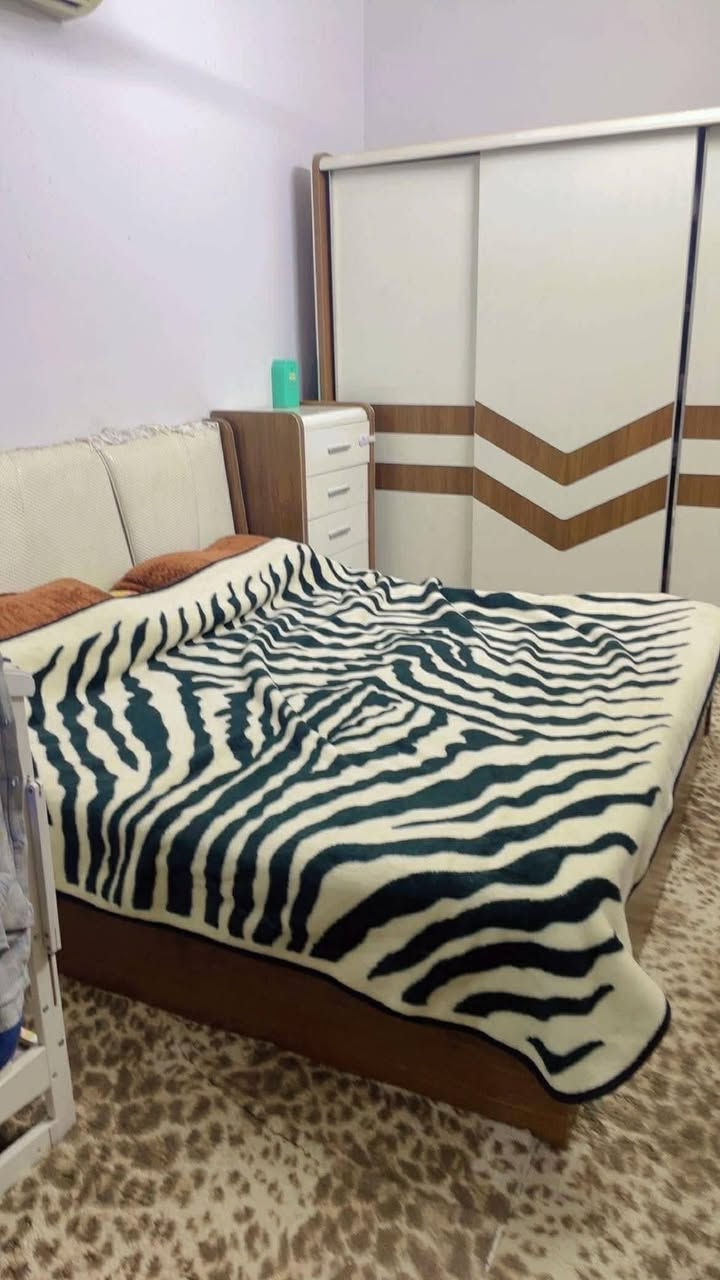 غرفة تركية دكمة درجة اولى
7 قطع كنتور وجربايه وكومديدات وزاريه وميز توليت ودوشك وياهم وشازلون  سعرها 350 بيها مجال قليل
بس هذولة منصوبات البقية ممنصوبات مكانها بغداد حي اور فلكة صباح الخياط


**إذا كنت صاحب هذا الإعلان وتريد حذفه لأي سبب، رجاءا أرسل رسالة إلى الدعم الفني**