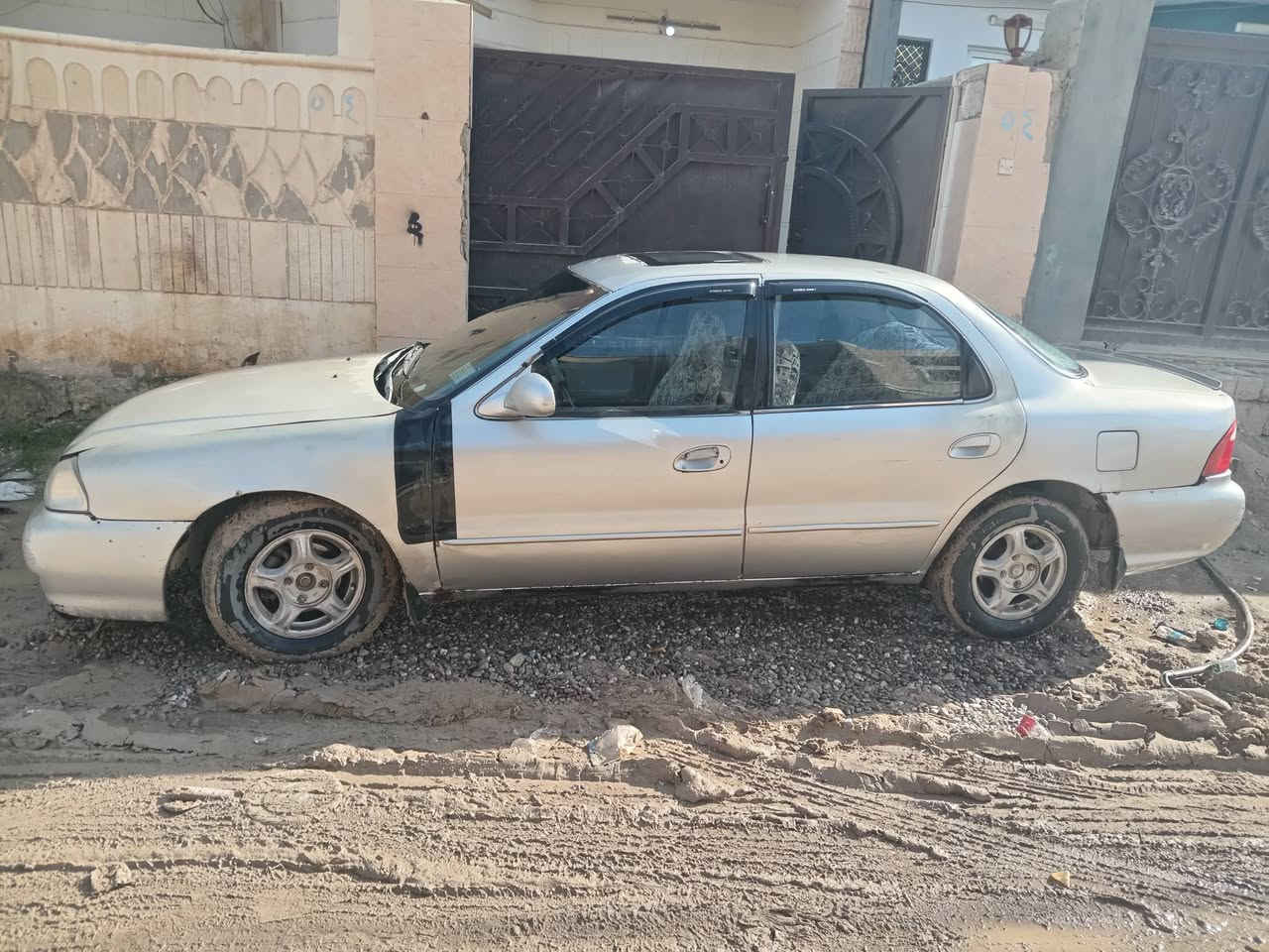 السلام عليكم
كيا كريدوس ٢٠٠٢
محرك وكير شرط
اما باقي الملاحضات عايزها. ترتيب مو هواي داخلها زين 
رقمها انبار وشرط تحويل صاحبها موجود السعر ٢٥
اتصل ع رقم وتعرف تفاصيلها مكانها بتكريت. ***********
