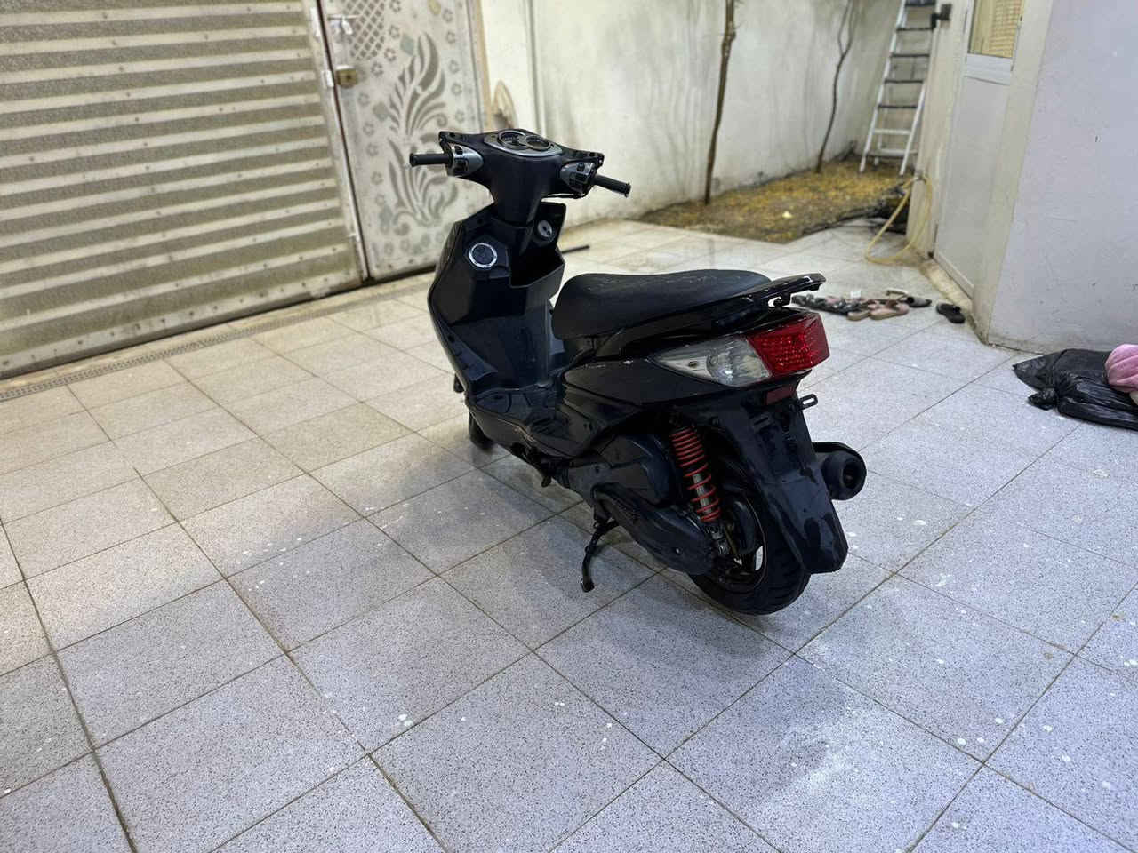 السلام عليكم
دراجه سكنس فحل كابريته ياباني للبيع

الدراجه رمبة اني منزله على ايدي من الرمبة و ورقته موجودة يمي

الدراجه مفتوحه فقط بستم فقطط

الدراجة تخبل مناقصه شيء بس الدشبول واكف 

مكاني حله حي الامام 

السعر 700 وبيه مجال 

رقمي ***********
