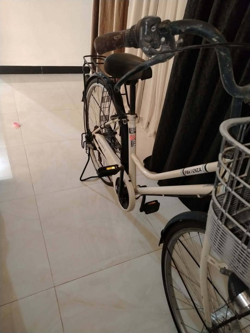 باسكل للبيع جديد العنوان حي الشرطة خلف الأكاديمية


**إذا كنت صاحب هذا الإعلان وتريد حذفه لأي سبب، رجاءا أرسل رسالة إلى الدعم الفني**