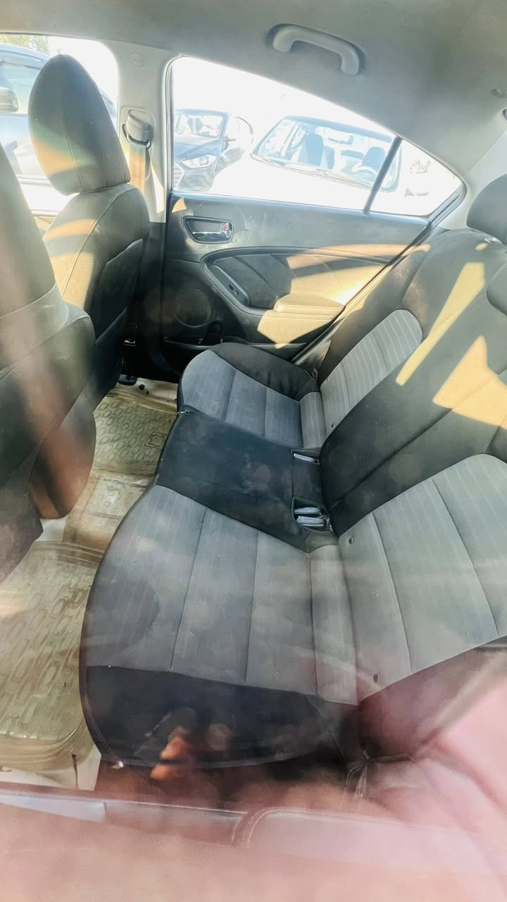 يالله
فورتي 
موديل ١٨ 
وارد أمريكي
رقم بغداد بسمي تحويل مباشر
محرك ٢٠٠٠ دوش 
ومحرك وتبريد مكفول 
تحكمات استيرن شاشه كبيره
بيه قطع صبغ ابيع حزام
شرط بدون دواخل ولا ايرباك السعر١09 وبيه مجال حك الجيه
ت***********
إذا اكو مراوس بفورتي 24
