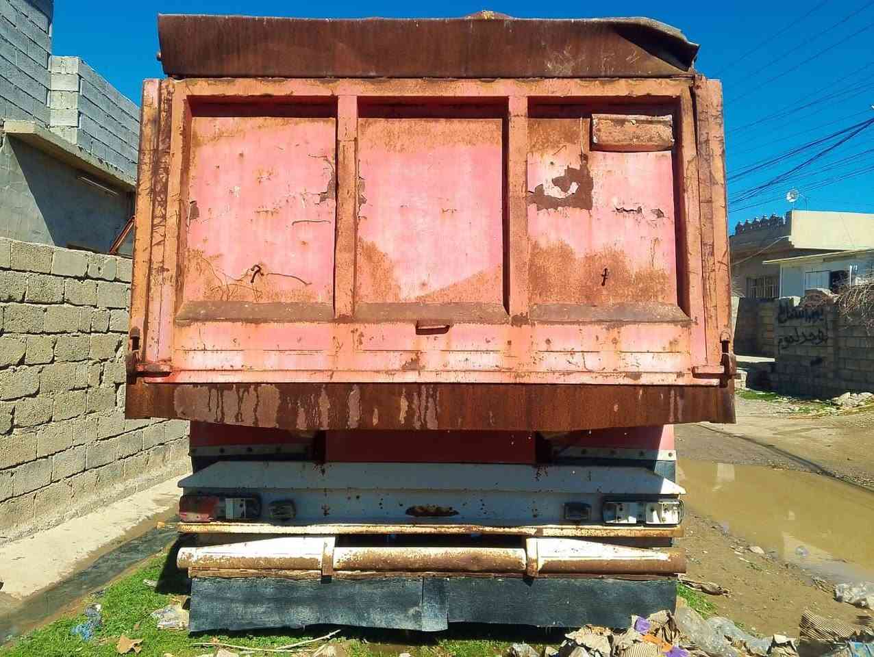 بودي نساف 22 متر مكعب شاصي درجة اولى 
دناكير 16درجة أولى 
شرط جاهز للعمل 
السعر 75 ورقة 
للاتصال ***********
