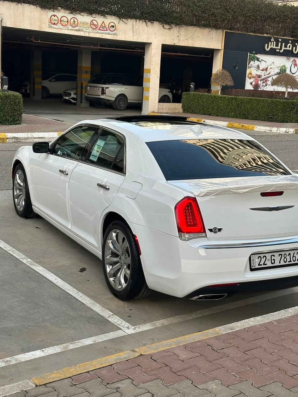 سلام عليكم اوباما موديل 2020 C سياره مكفول كفاله عامه شركه هارلم كلين تايتل  مواصفات سياره C
رقم هاتف ☎️ ***********
شاشه كبيره
كامره خلفي دواره 
شاشه كاربلاي
كشنات امامي كهرباي  
كشنات خزن ميموري مع استيرن
كشنات تتفيه تبريد + استيرن تتفيه 
كشنات خلفي تتفيه
سياره ماشي47mi
مرايه قلاب مع بك 
فتحتين بل سكف بانوراما 
يدات + ويل نيكل
لايتات زينون بلاد
ويل 20 نيكل بلادي
محرك 3600
 بعد مواصفات  السياره c يعني فول فول  سياره كلين تايتل اربع تايرات جديد 🆕 احله من صور مكان بصره  استفسار***********
