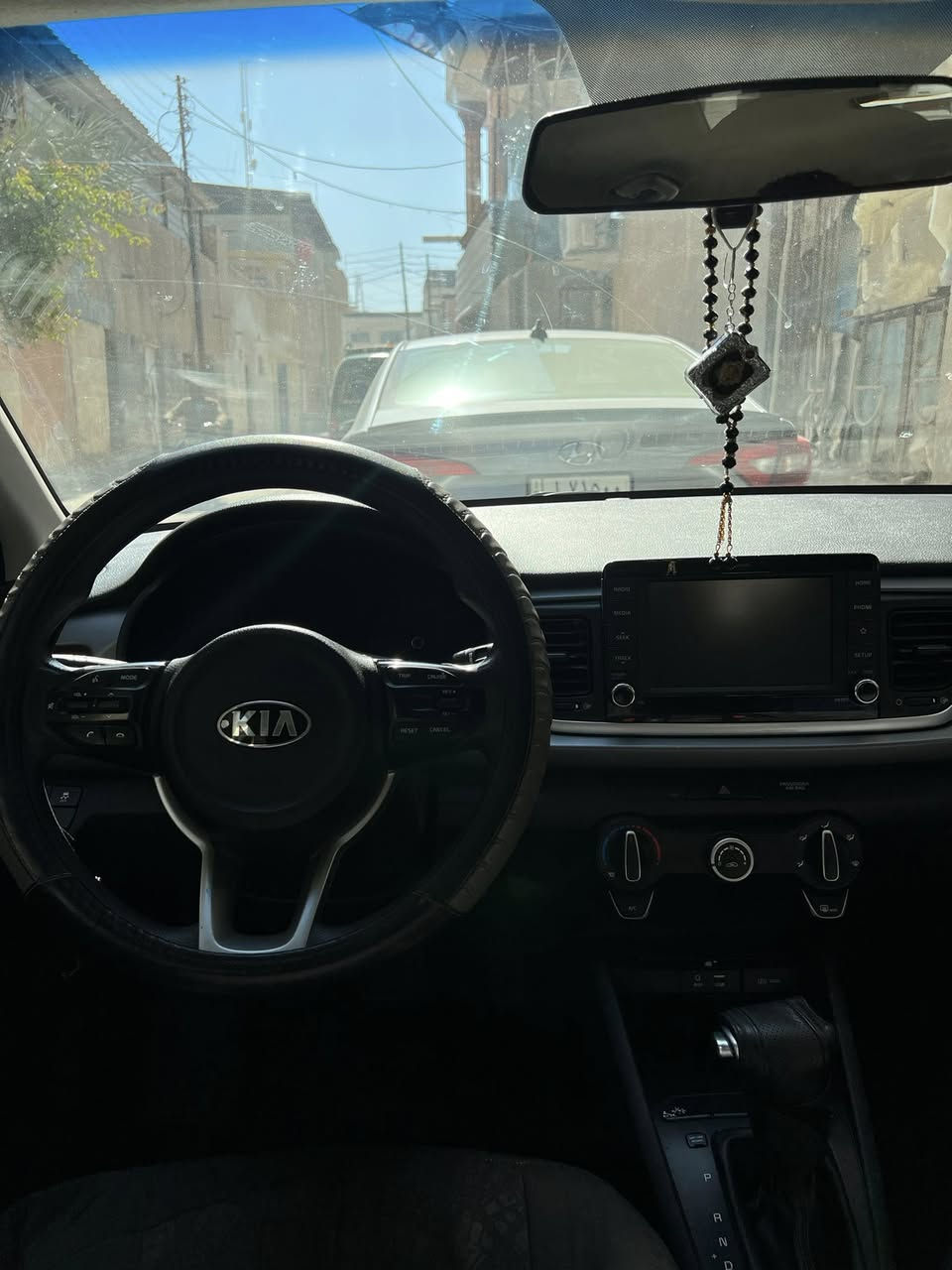للبيع — Kia Rio 2019
السلام عليكم
سيارة للبيع: ***********

كيا ريو 2019 S
الموقع: البصرة
الممشى: 99 ألف ميل

المحرك: نظيف جداً 1.6
الكير: أوتوماتيك (6 سرعات)
التبريد: ممتاز
التدفئة: شغالة

الحالة:
السيارة ما بيها نقص
استخدام يومي مرتب
جاهزة للاستخدام
قطعه صبغ 1 بنيد ولباقي كفاله

البنزين: محسن
الرقم: بصرة حرة كاملة + باسمي

السعر:115 وبيها مجال
