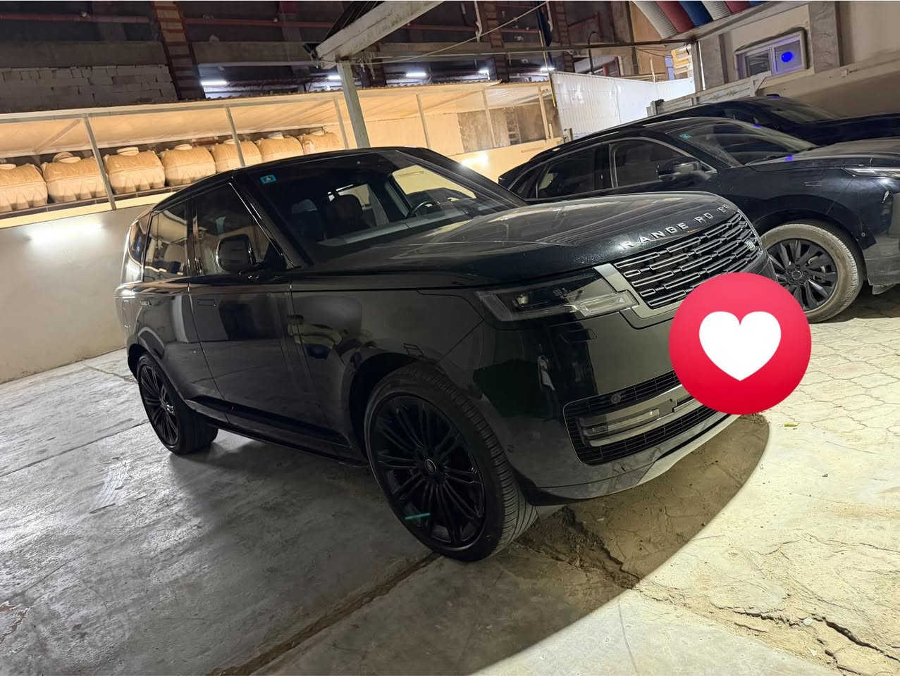 Range Rover Vogue Auto bikeraf p530
2023 ماشيه 30 الف وبعد السياره عليها سيرفس كامل جديد من الشركه وكاله سردار ضمان السياره جديده كولش رقم بغداد ميحتاج احجي عن مواصفات الفوج الاوتو بايكراف ال8 معروفه مواصفاتها.  
***********
