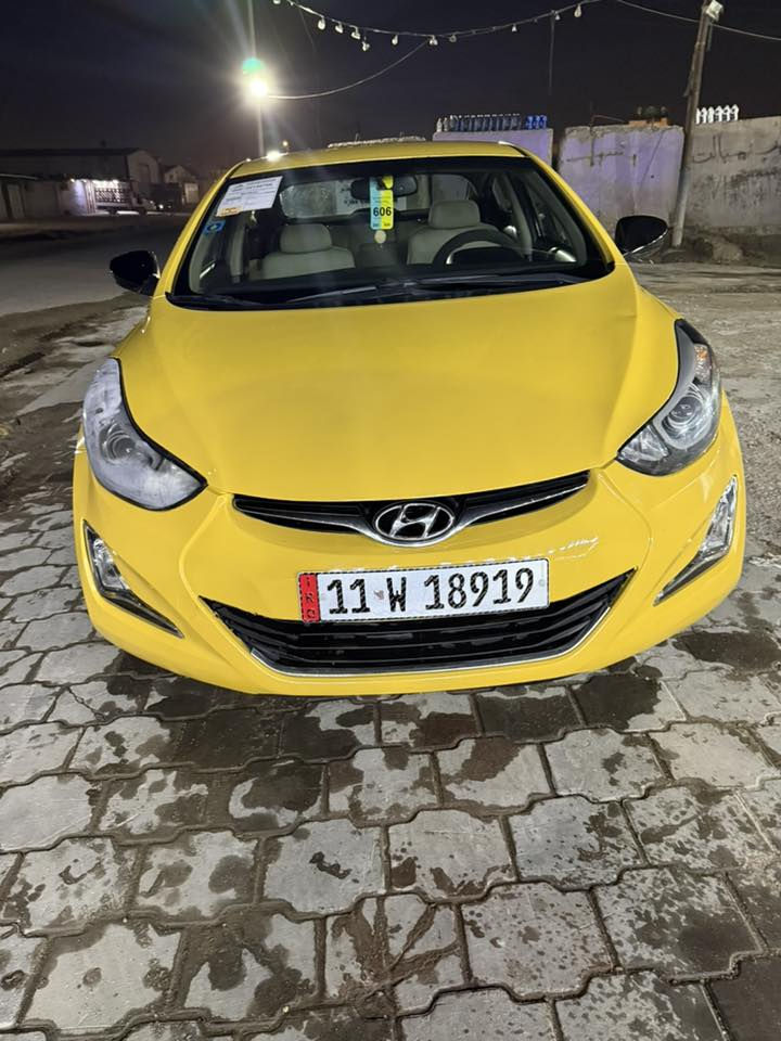 السلام عليكم شباب النترا موديل 2014 سيارة حادث امريكي بس بنيد مبدل بدون دواخل سيارة كلها ليبل واحد قطرة مجعًون مابيها ولاصبغ كير مكينة مكفولات باسمي السيارة مكان الطالبية شراي اتصل ***********
