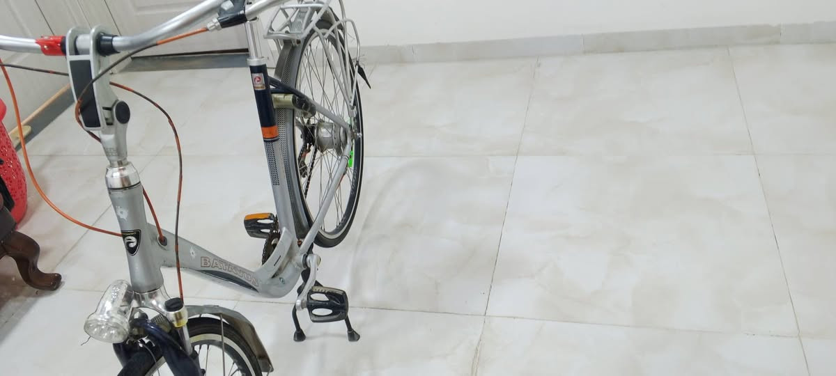 بيسكل للبيع سعر70الف كلو شغال كير 7نمر بريك بانز امامي وامامي ***********
