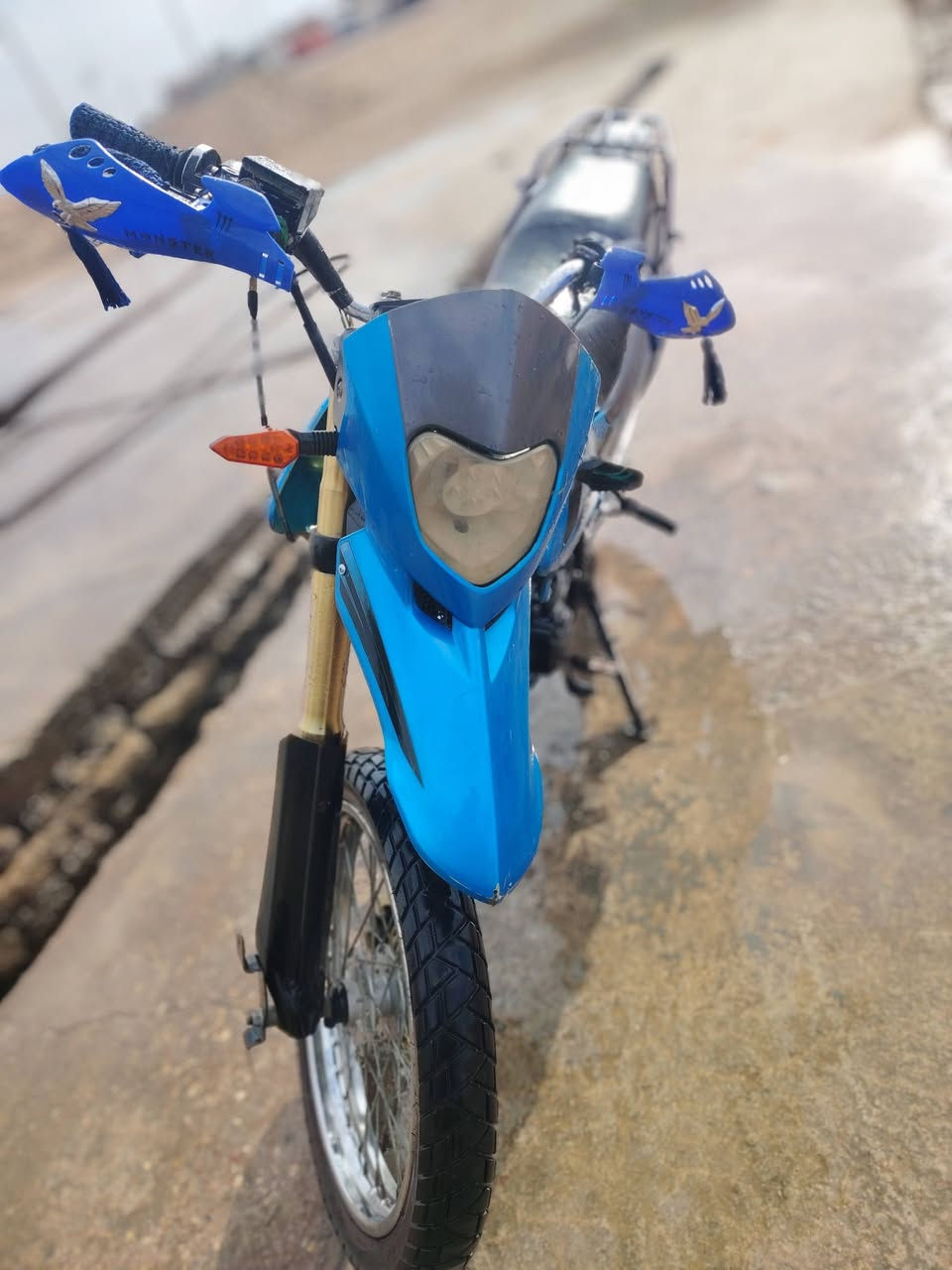 قفاز للبيع موديل18وراق دراجه مكفوله سعر850وبيه مجال لشراي عنوان حي لحكيم***********
