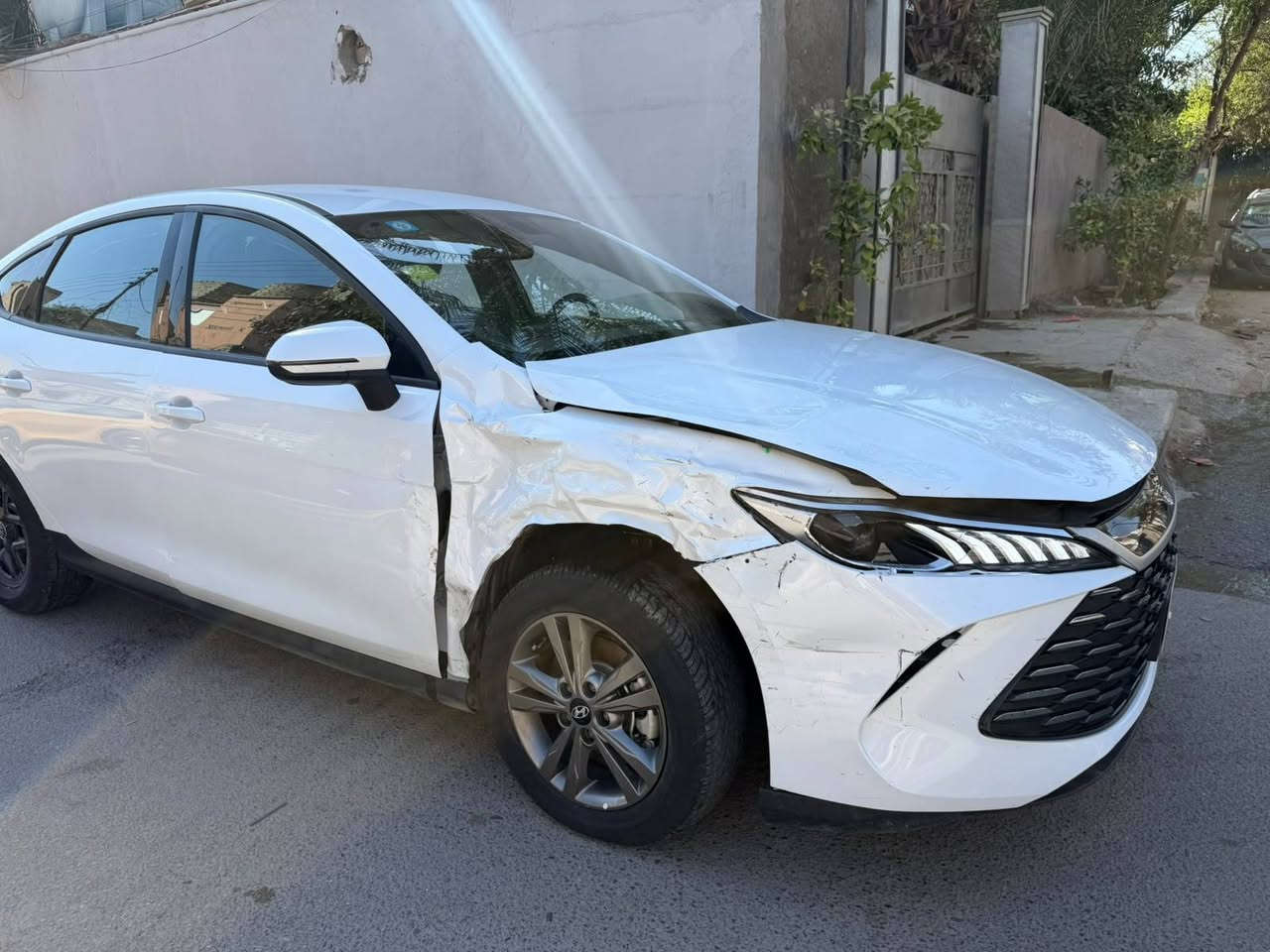 سلام عليكم عندي بي واي دي جن بلاص بيه حادث تشتغل وتمشي ماشية 22 سعره 15.300مليون ***********
