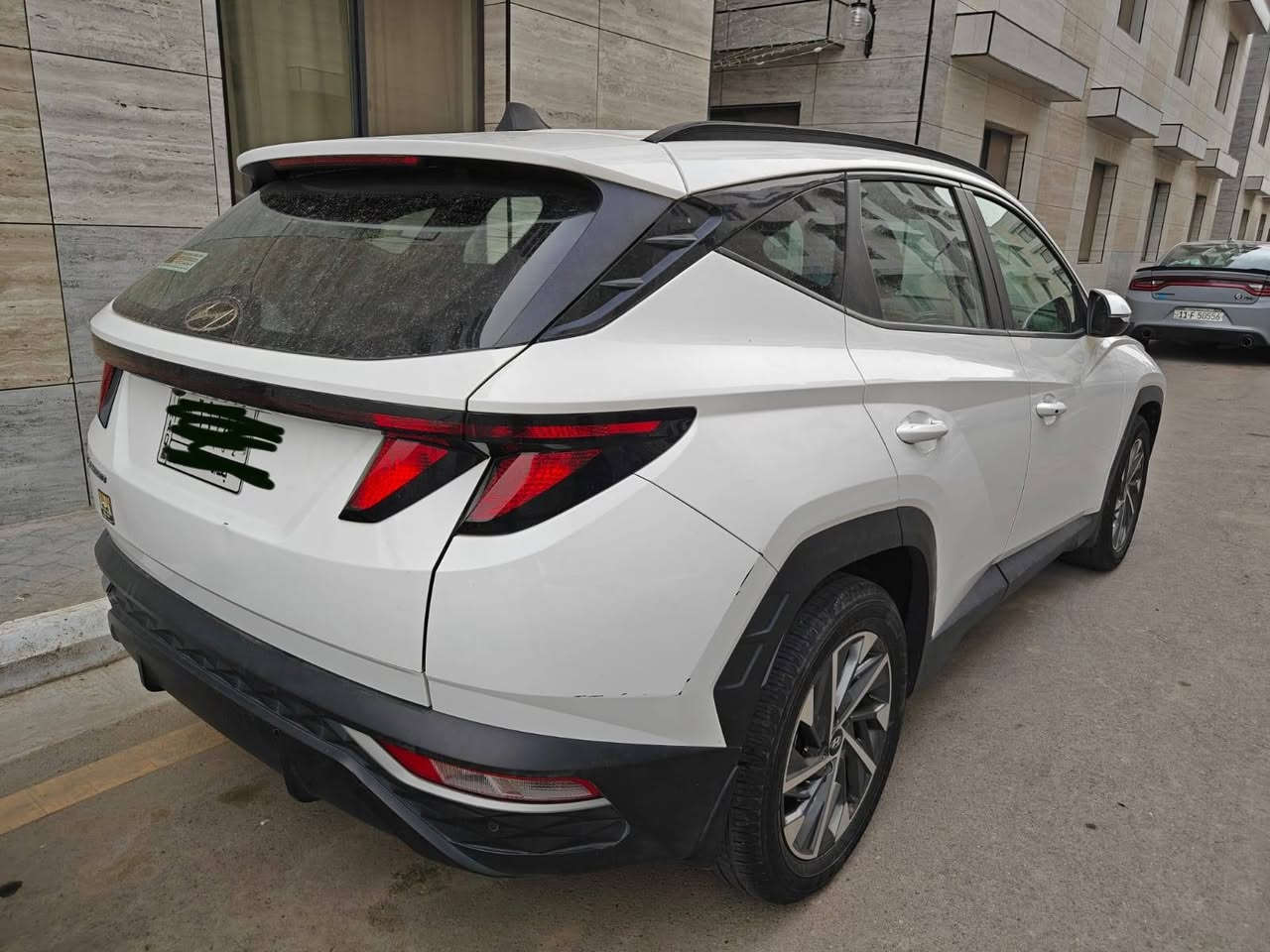 🚗 للبيع — هيونداي توسان 2021
السلام عليكم 
توسان 2021 اللون ابيض وارد خليجي رقم بغداد محرك 2000
مكانها بغداد
السياره صيانه وتبديل دهن والفحص الشامل كله بالشركة ..شركة الاولى موتور

والسونار حديث موجود بالصور 
مع هزة جديدة بتاريخ 6-6-2026 ورقم جديد وسنوية تنتهي 2031

المواصفات 
بصمه.. شاشه كاميرا 
تحكم ستيرن جهتين 
ثلاثه انظمه قياده 
مثبت سرعه
اشاير مري
شاحن و USP  
حساسات امامي خلفي
مانع انزلاق 
لد امامي
اوتو هولد
تبريد قطعتين
هاند بريك دكمه
كرسي سائق كهرباء
بردات بلادي خلفي
ماشية 96 الف
السعر 184 وبيها مجال
التواصل واتساب
***********
