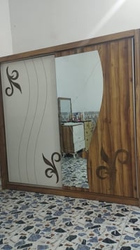 غرفة تركية • عليها كسر • بيها مجال