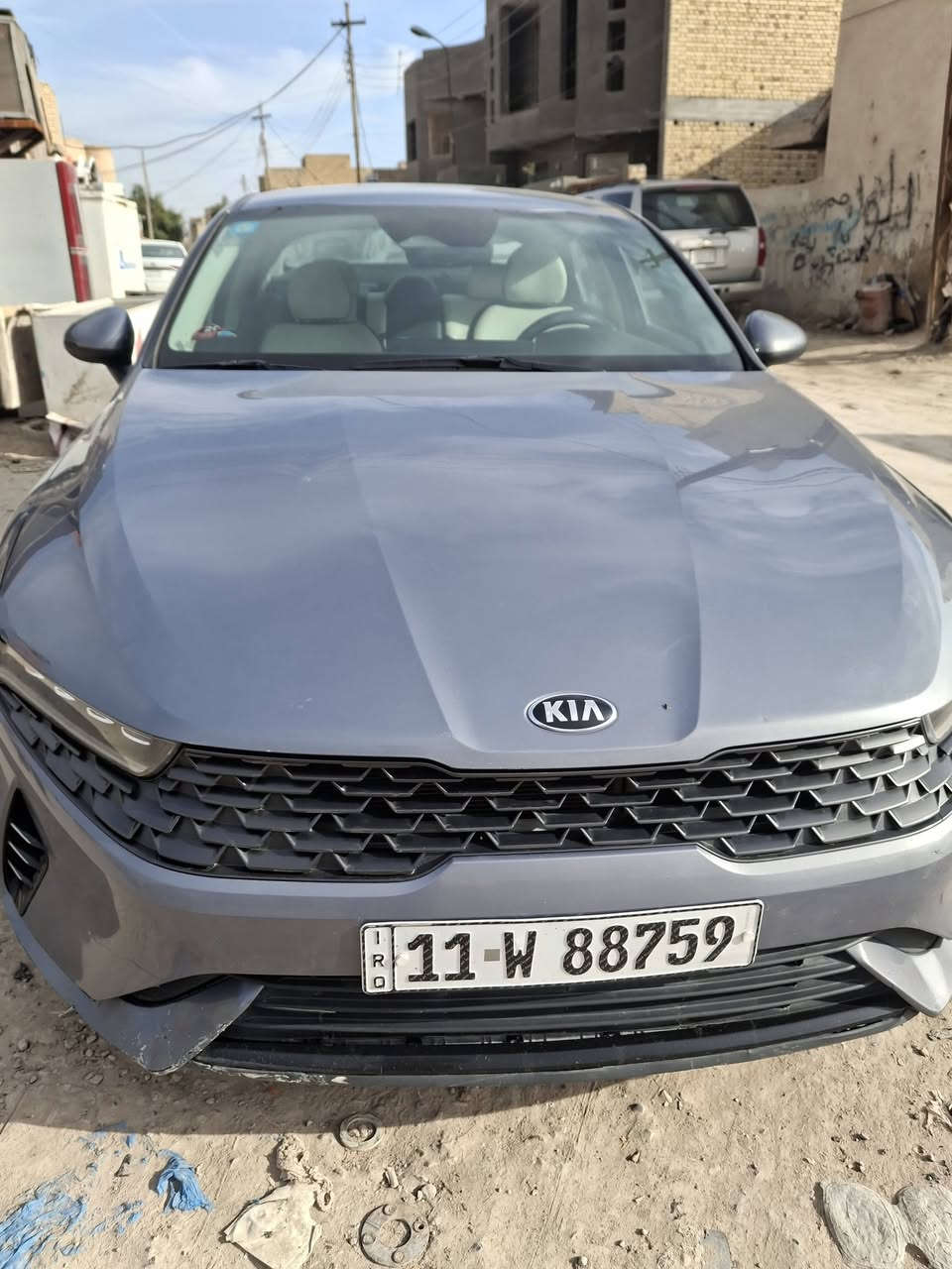 K5
*2021 امريكي 
*حرة رقم بغداد انكليزي باسمي 
*فول ماعدا الفتحة 
*الضرر خلفي جاملغ خلف السايق وحاجب الجاملغ الثاني  والباب بي ضرر ومصلح نضرب عندي هنا 
*مكينة 1600 تيربو 
*حدادية تخم تاير كلة جاهز 
*رادارات خلفي امامي 
*قيادة ذاتية 
*سايد بريك بصمة 
*شاشة جبيرة 
*كشنات جلد 
*تدفئة تبريد كلة شغال 
*لايت led  اربع عدسات 
*بجم كبس 
السعر 165 وبيها مجال للشراي 
***********
