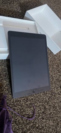 بيع فقط ايباد 9 ذاكره ٦٤ بطاريه 90 الجهاز ماطاب تصليح ولامفتوح  سعره 2...