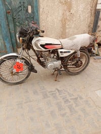 دراجه بارت  للبيع رقم وسنويه  اصولي بسمي   مامتواجد على الفيس  اتصل عل...