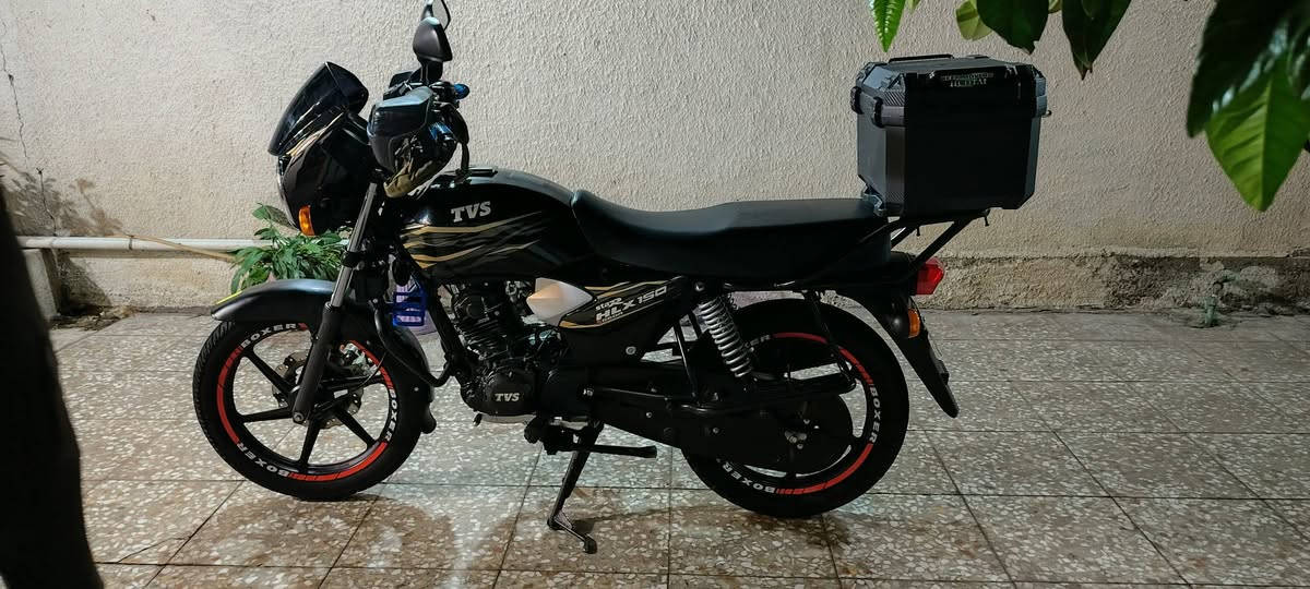 السلام عليكم دراجه TVS موديل 2023 اخر اصدار التفاصيل داخل الفديو مكاني الشعب - شارع الصحه رقم الهاتف *********** ابو محمد بس الشراي يتصل
