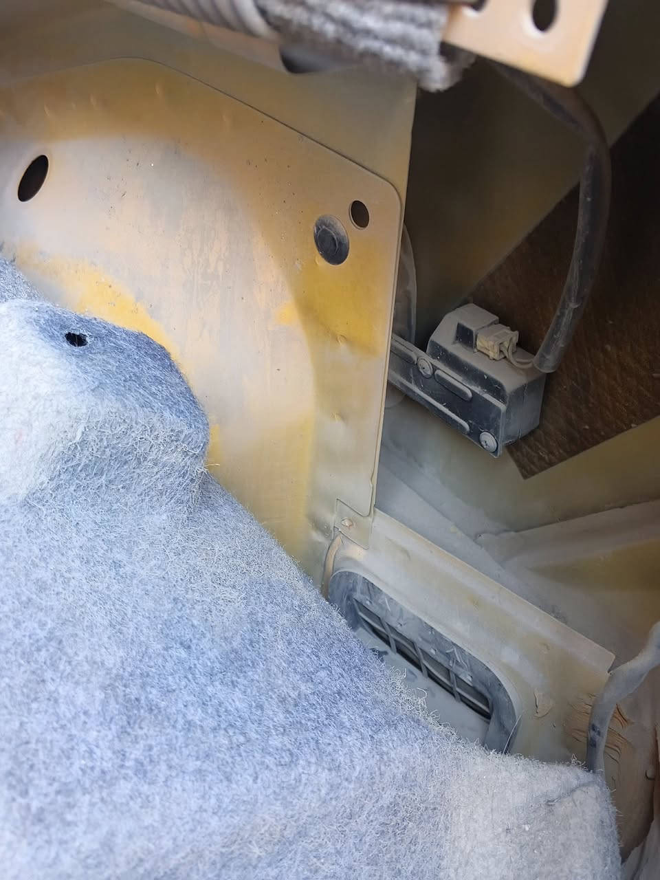 سلام عليكم سمند البيع 2011سياره بلاديه محرك كير فرنسي تبريدثلج سنويه جديده 2027 بدون تبديل ولا ضربه الحمدلله ما عده خمس أصابع بل جاملغ امامي صبغ باقي مكفول مكاني بغداد شعله 32بي مجال شراي 
***********
