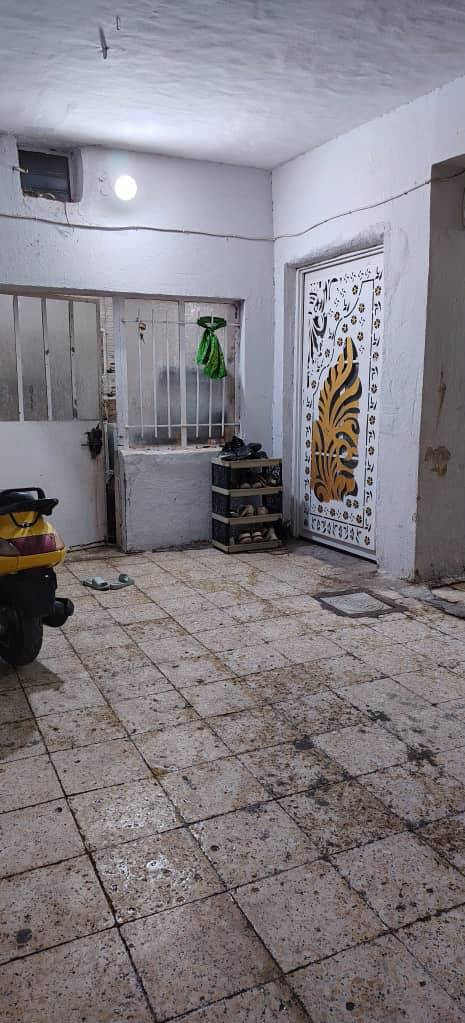 #للبيع
دار 200م طابق واحد بالشهداء قرب مدرسة 7 نيسان

للاستفسار ***********

***********
