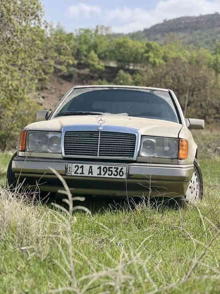 میرسیدس کوپەییe300 مۆدیل1986گێڕومەکینە بەطە3000دیلکۆ بەشەرت تەبرید جام کارەبا ڕەقەم و سەنەوی نوێ کامل بۆیاغ بۆجوانی *********** أربيل
