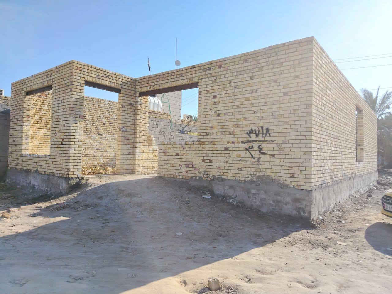 هيكل زراعي بناء حديث
طابوق 🧱

🏠مساحه 200متر بناء  + 75متر فضله  يعني المجموع
 275 متر

🛑تفاصيل البناء 

🛏️غرفه نوم ماستر 

✨صاله
 
✨مطبخ 

✨براني 

✨صحيات داخيله 

🚗كراج 

📍العنوان / نهايه شارع الوكفه القديم / نزله ال بو جاسم  قرب حسينه النباء 
📞***********
