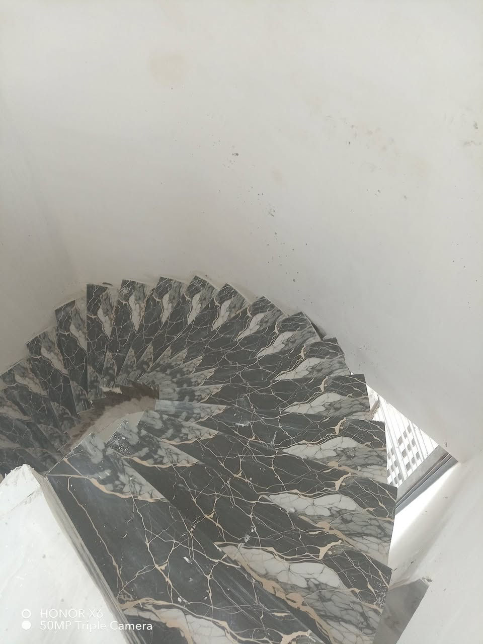 *********** خلفه تطبيك متفرغ حالين
