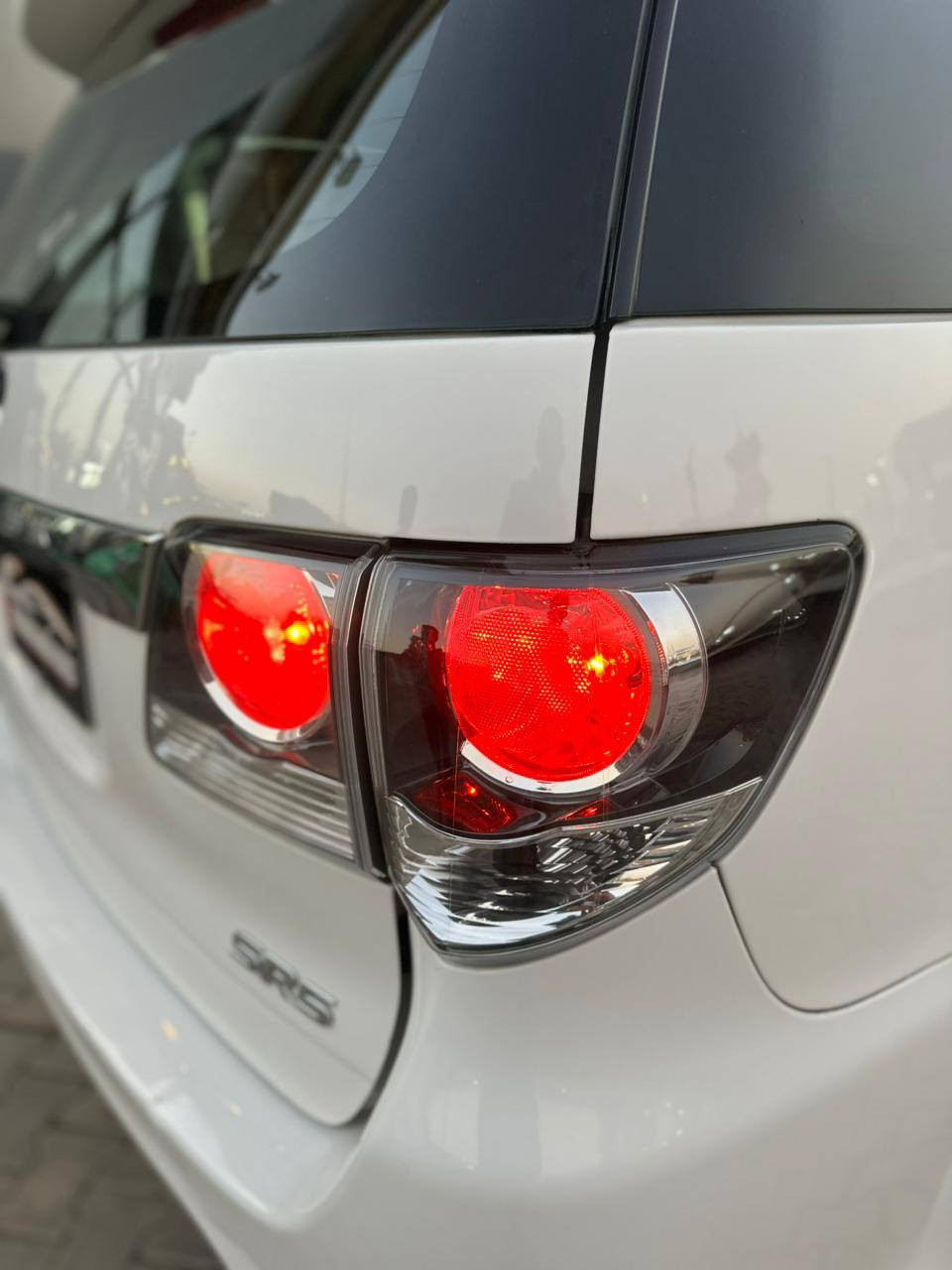 تيوتا فورتشنر 
٢٠١٧ 
عداد ٢٠٠ الف صيانات توكيل 
رخصه سنه 
المعاينه مدينه نصر 
التواصل ٠١٠١٦٠٣٨٩٦٩


**إذا كنت صاحب هذا الإعلان وتريد حذفه لأي سبب، رجاءا أرسل رسالة إلى الدعم الفني**