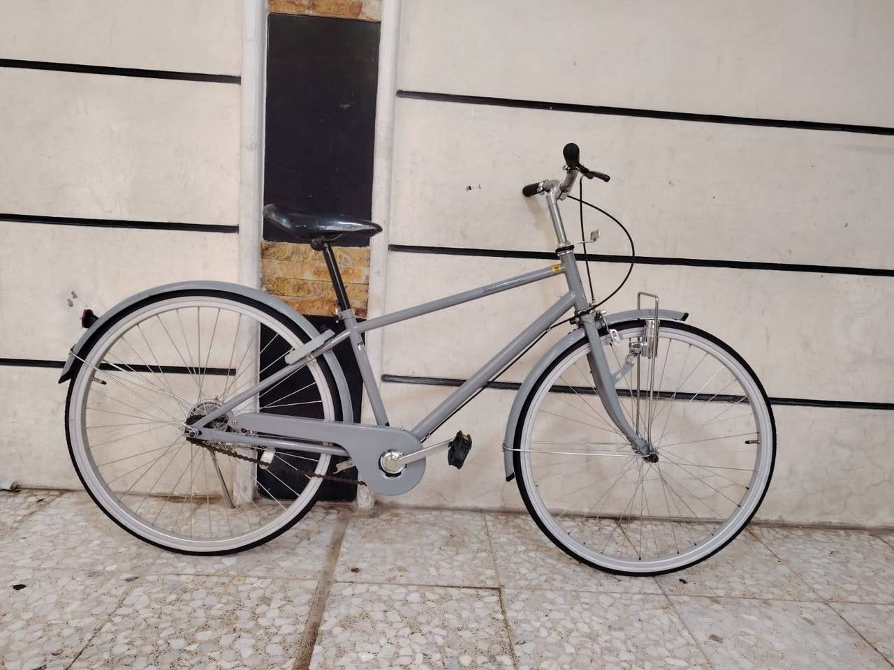 السلام عليكم ورحمة الله وبركاته
بيسكل موديل بناتي حجم ٢٦
باله ياباني النضافه فول
وضع حاويه سوبر a
غير مستخدم داخل العراق
موديل حديث ٢٠٢١ زيرو مامشي
السعر ( 90 الف) ثابت
نمره وحده بطيخه شيمانو
بيسكل مختم لون ميمز فيلي
العنوان بغداد منطقة الحبيبيه
هاتف ***********
الاستفسار واتساب
