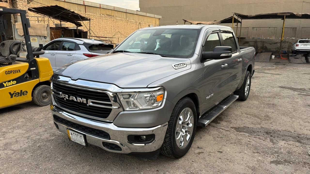 السلام  عليكم 
لبيع رام موديل 2021 ماشية 72ميل حادثها بدي سيارة نضيفة وجاهزة رقم بغداد السعر 28000
مكانها بغداد 
الاستفسار رقم صاحب السيارة
***********
