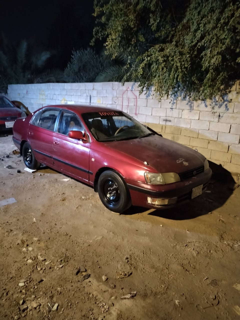 السلام عليكم كورونا للبيع موديل 94 رقم بغداد سنويه ما ساقطه لل 26 جير محرك 1600 لا تبخير ولا تنقيص مقفولص ولا عيب شرعي ومداور ثاني يوم تبريد السياره لا بيها قص ولا عيب شرعي ولا نقد جثه ولا ضربه قويه عاطل السياره شوفه عينك بيها جراد كهربائيات كلها شغاله تخم تاير تراي وين ما عجبك حداديه بيع او مراوس حسب القناعه  والعنوان النجف شارع المطار الجديد والسعر خاص وهذا رقمي***********
