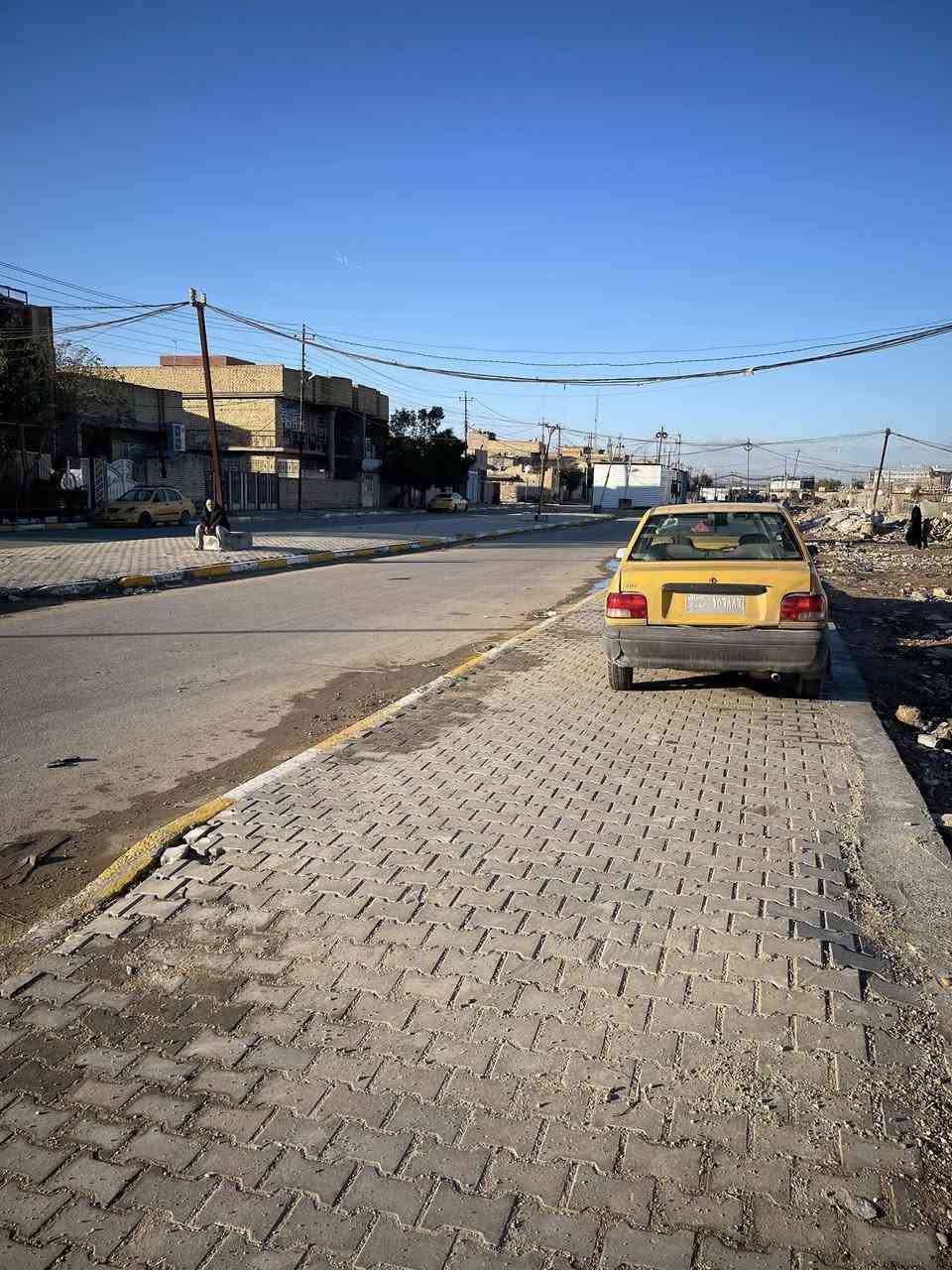 سلام عليكم بيت  بلحسينيه مال الراشديه  تجاوز عل شارع العام بل سايدي مال كهوت المتقاعدين كبال المدرسه الحوه  100 متر غرفه 6 في 5 كامله مسكفه ومخمره  بس المطبغ والستقبال والصحيات بعدهن ماكاملات المواد موجود كله  بلوك وسمنت وباب الحوش وبابين خشب اواحد للغرفه واحد للستقبال وباب حديد للستقبال وباب حديد للممر وبابين المنيوم واحد للحمال وللتواليت  وباب حديد للترك وبي ابي وبي كيبل وطنيه واكو وره البيت مساحه كد غرفتين مسيجه ودافنه  السعر 8 وبي مجال ***********
