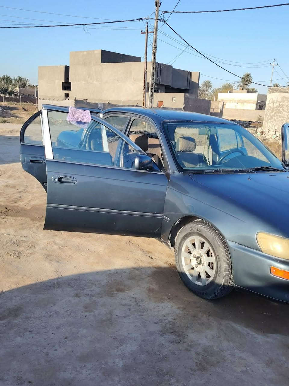 لبيع كورلا موديل 93كير ومحرك جددرقم بابل انكليزي السنويه ل28 السياره امامك بالصوره السعر 55وبيه مجال متواجد علفيس***********
